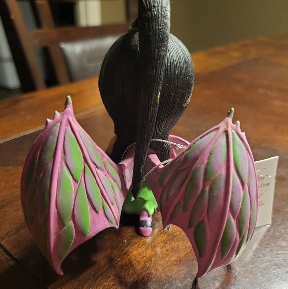 The Hamilton Collection Fairy Dragonling Figurine: Ivy - Picture 4 of 4